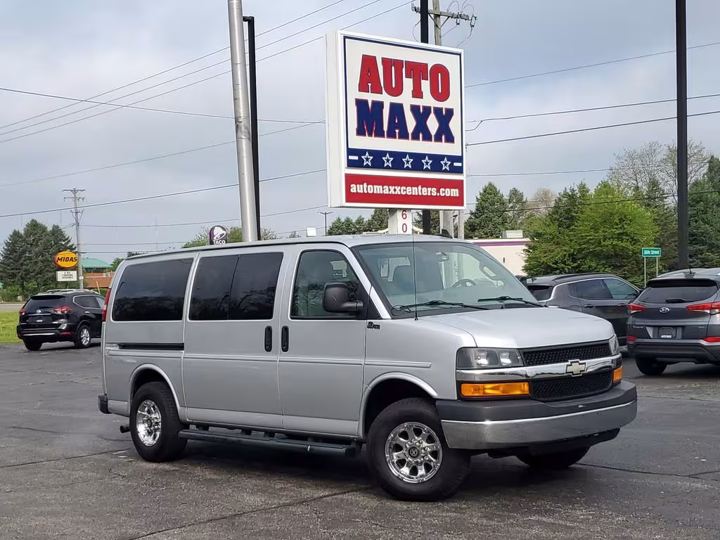 2016 Chevrolet Express - 1GAZGMFG7G1206668 - Image #2
