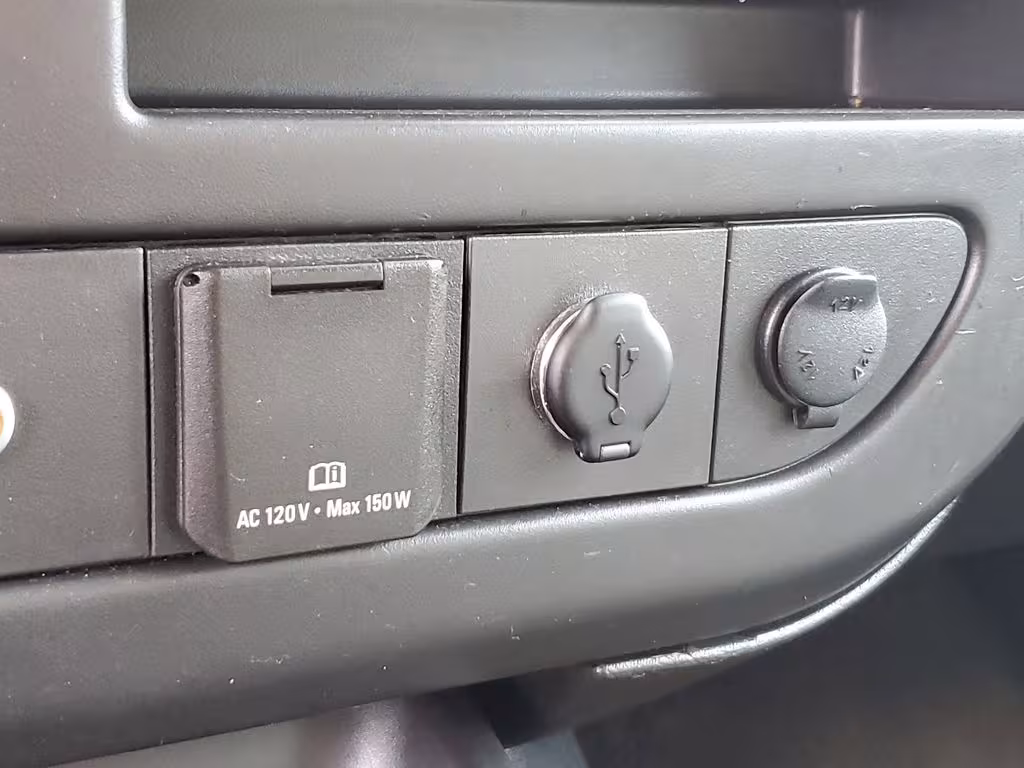 2016 Chevrolet Express - 1GAZGMFG7G1206668 - Image #26