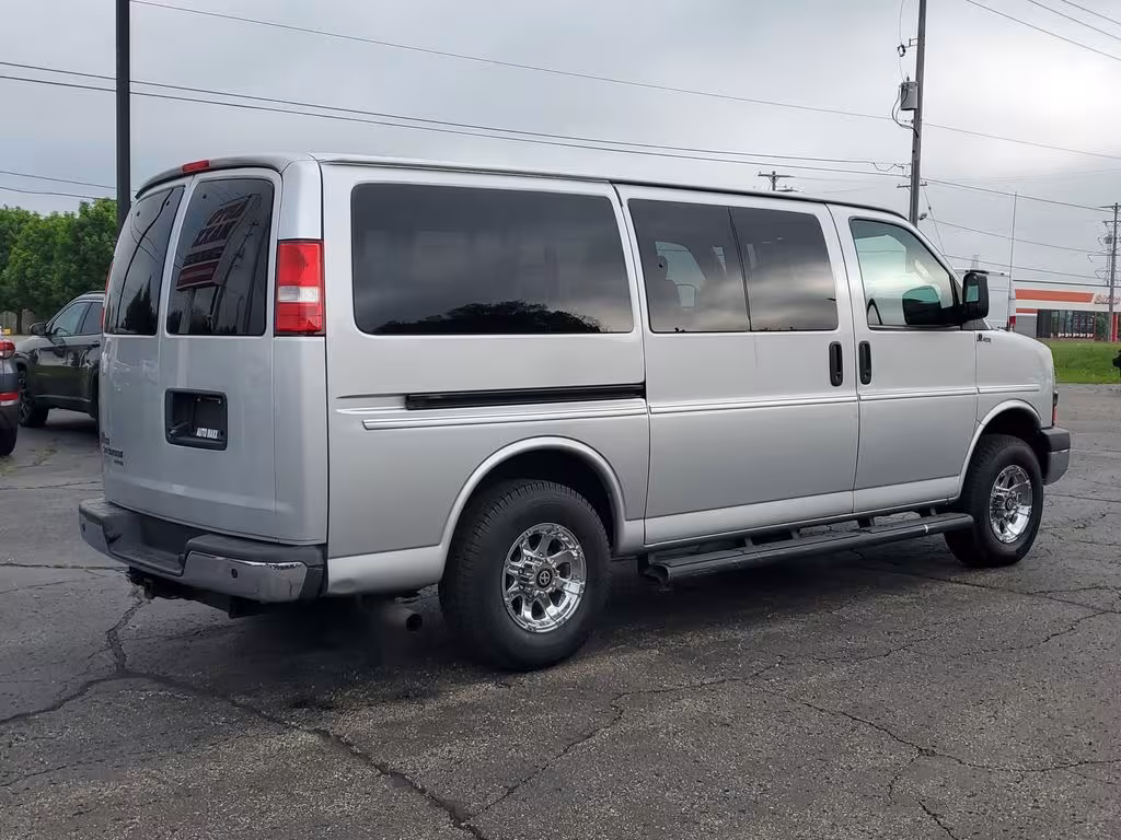 2016 Chevrolet Express - 1GAZGMFG7G1206668 - Image #5